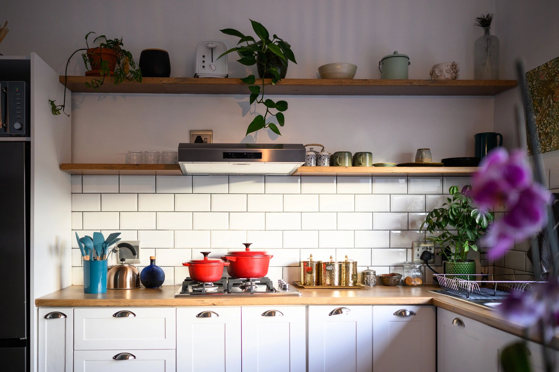 Kitchen cabinet installation